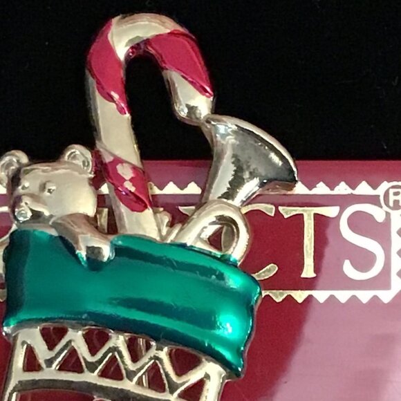 Vintage Signed JJ Goldtone Rhinestone Openwork Large Christmas Stocking Brooch - Picture 2 of 6